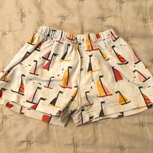 The Oaks 2T sailboat shorts